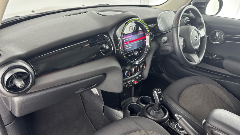 MINI Hatchback 1.5 Cooper Classic 3dr Auto [Comfort/Nav Pack] Petrol Hatchback